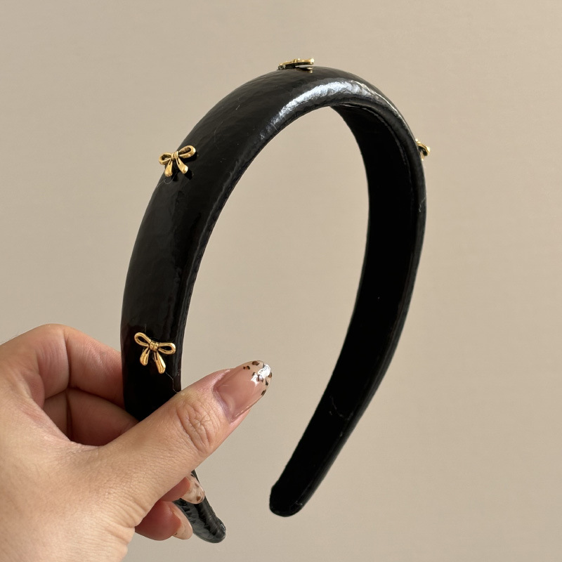 Retro lederen sfeer gouden str - Leatherwork Pony recensie en prijs